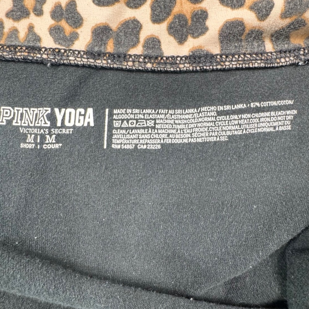 VS PINK Foldover Capri Leggings Medium M Short Leopard Sequin Bling Black Y2K - Picture 9 of 12